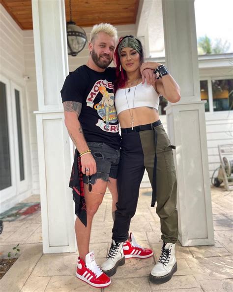 are paulie and cara maria still together|Are Paulie Calafiore, Cara Maria Of The Challenge。